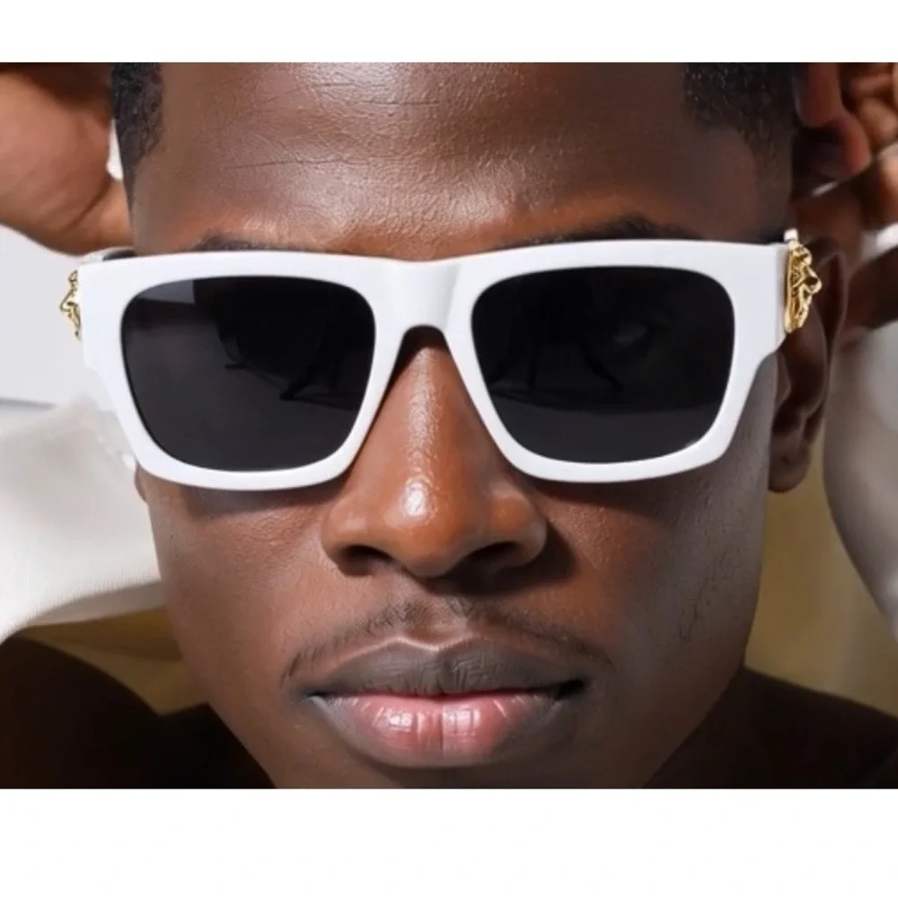Men's White Sunglasses Aesthetic Dark Tinted Lenses Outfit Beach Wear Gafas 2025